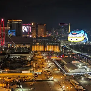 Penthouse With Strip View At The Signature At Mgm Grand Las Vegas